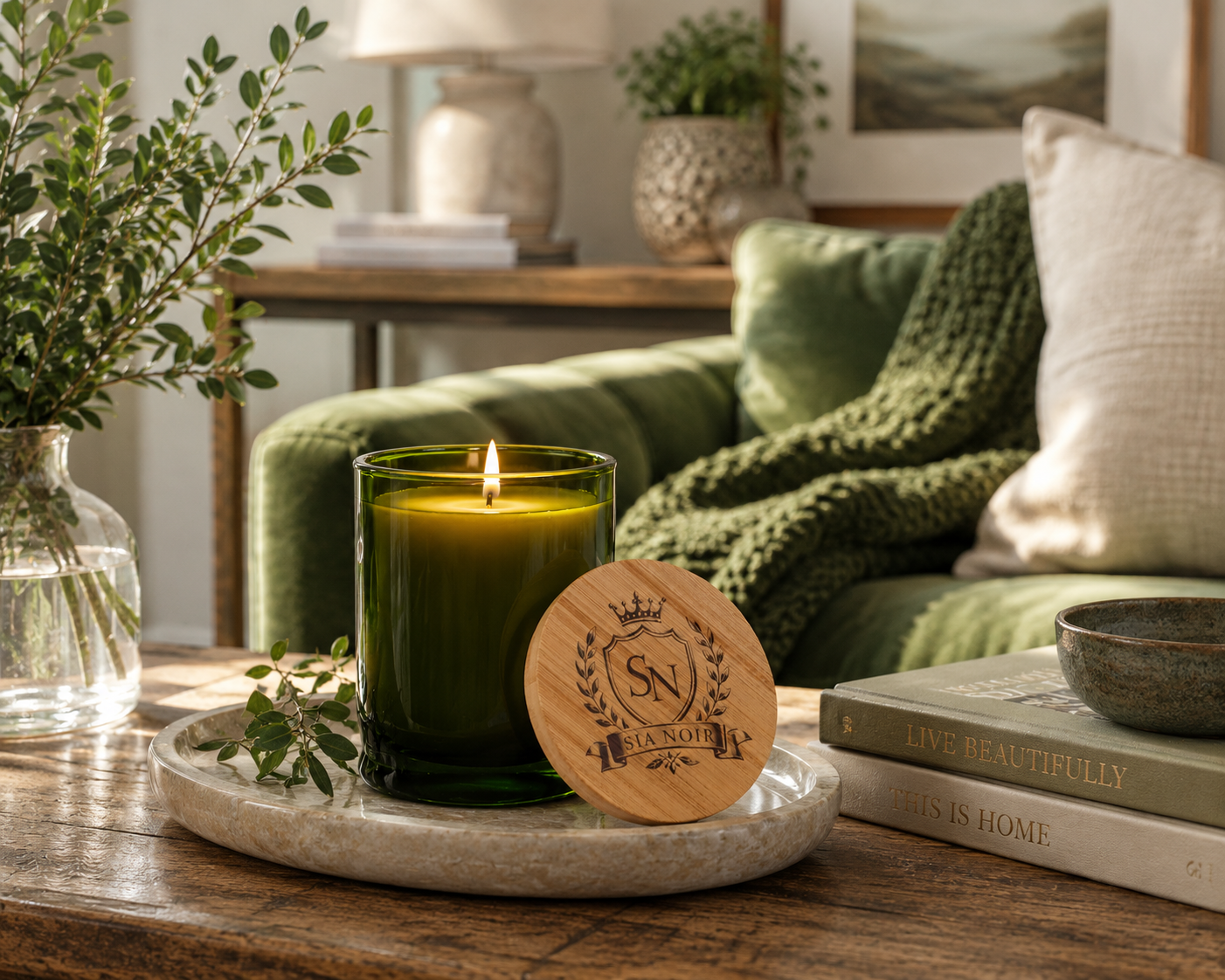 Scented Candle — Bamboo Lid with Custom Crest (Sia Noir)