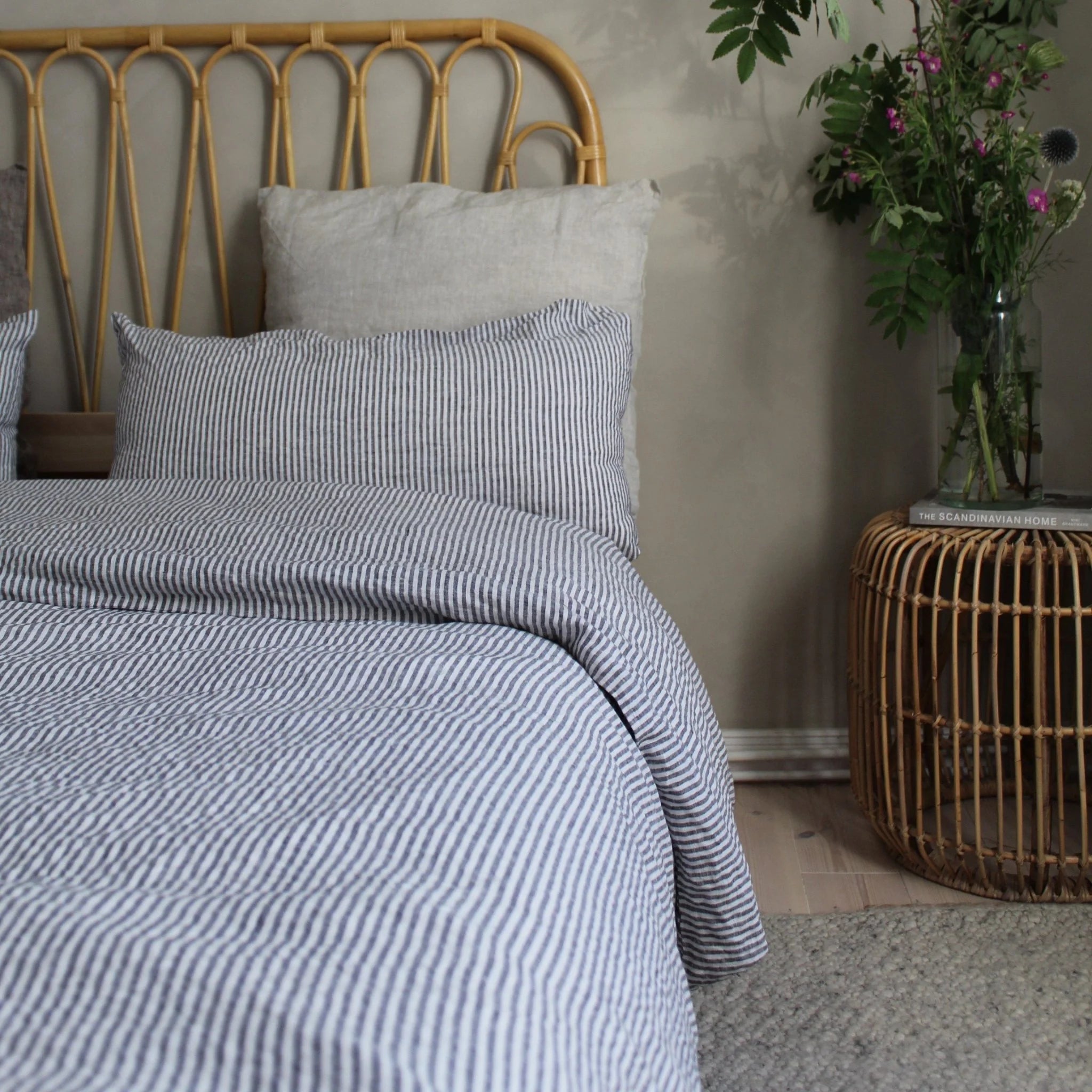 Thin Black Stripes Linen Duvet Cover Set